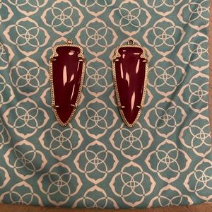 Kendra Scott Arrow earrings